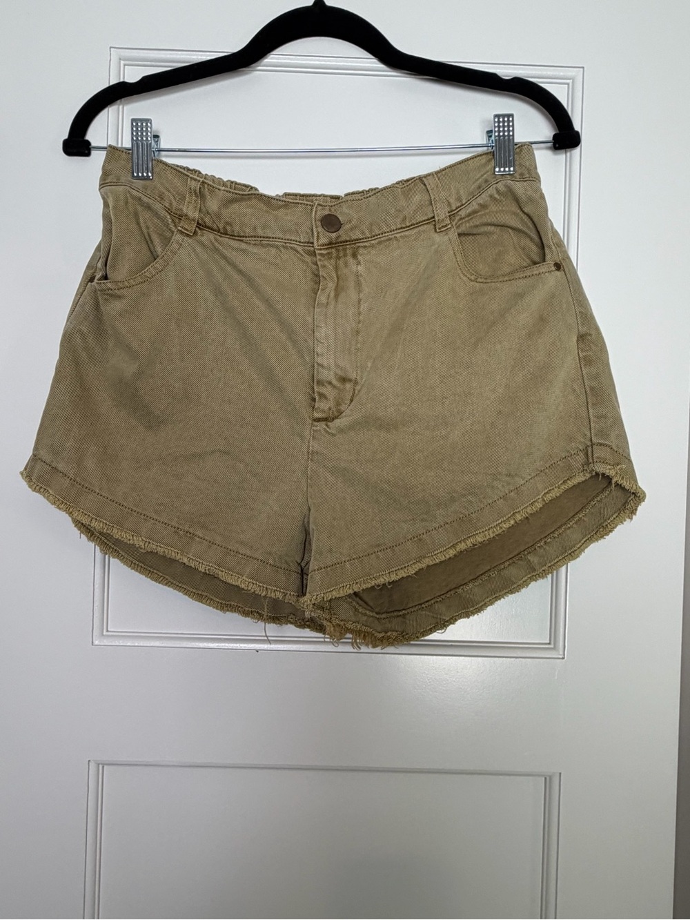 Young Fabulous & Broke Khaki Raw Hem Shorts (Large) - Picture 2 of 4